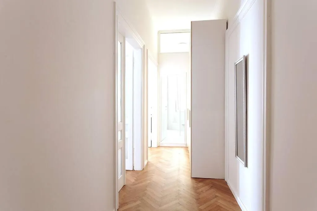 Central Pula - Charming Historic Gem - Modern Comforts Apartment Croatia