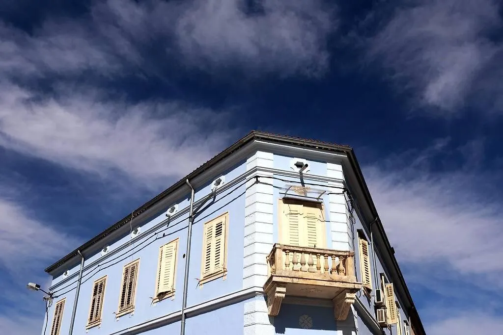 Central Pula - Charming Historic Gem - Modern Comforts Apartment Croatia