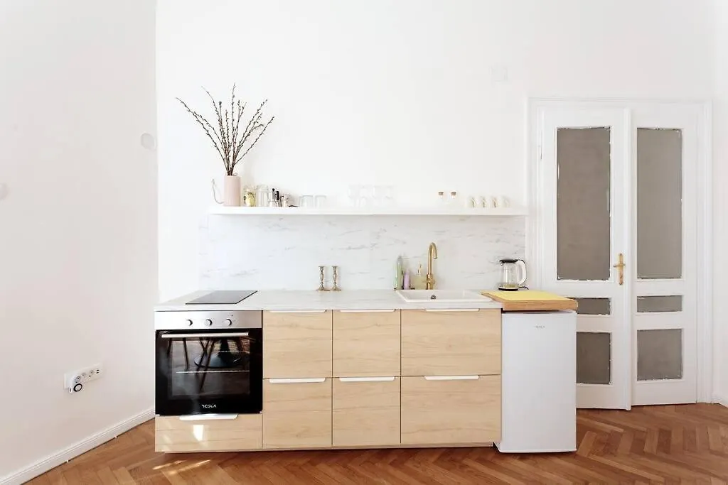 Central Pula - Charming Historic Gem - Modern Comforts公寓 0*,  克罗地亚